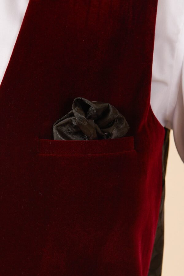 'I'm A Celebrity Get Me Out Of Here' 2022 Runner Up Owen Warner in HUDSON Wine Velvet Blazer & Waistcoat - Image 13